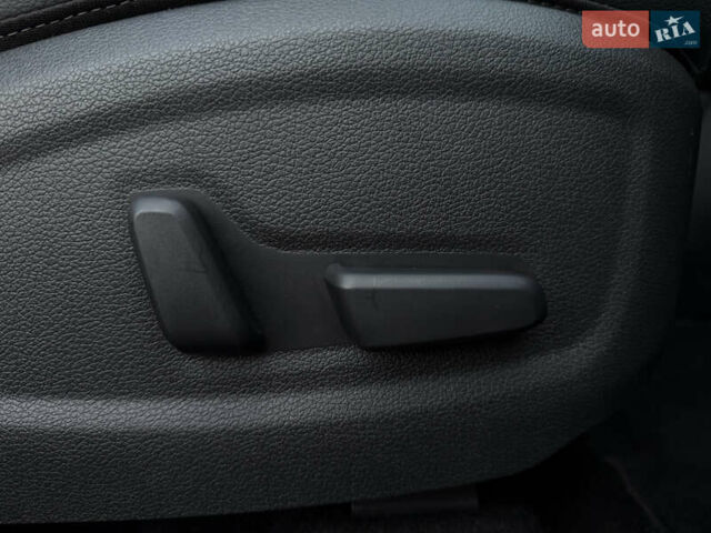 Серый Хендай Kona Electric, объемом двигателя 0 л и пробегом 36 тыс. км за 20700 $, фото 104 на Automoto.ua