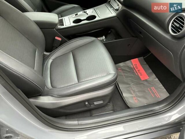 Серый Хендай Kona Electric, объемом двигателя 0 л и пробегом 78 тыс. км за 19500 $, фото 60 на Automoto.ua