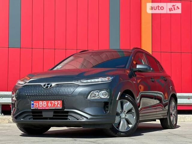 Сірий Хендай Kona Electric, об'ємом двигуна 0 л та пробігом 80 тис. км за 18900 $, фото 13 на Automoto.ua