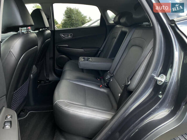 Сірий Хендай Kona Electric, об'ємом двигуна 0 л та пробігом 69 тис. км за 20900 $, фото 86 на Automoto.ua