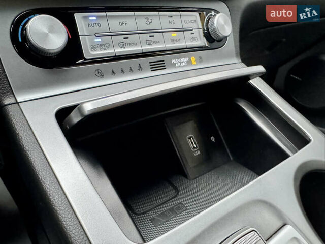 Сірий Хендай Kona Electric, об'ємом двигуна 0 л та пробігом 78 тис. км за 18900 $, фото 56 на Automoto.ua