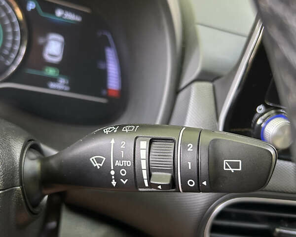 Сірий Хендай Kona Electric, об'ємом двигуна 0 л та пробігом 61 тис. км за 15780 $, фото 15 на Automoto.ua