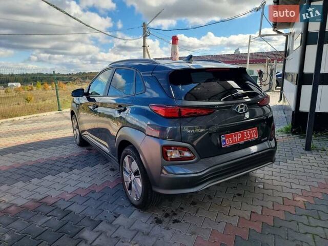 Серый Хендай Kona Electric, объемом двигателя 0 л и пробегом 42 тыс. км за 16200 $, фото 14 на Automoto.ua