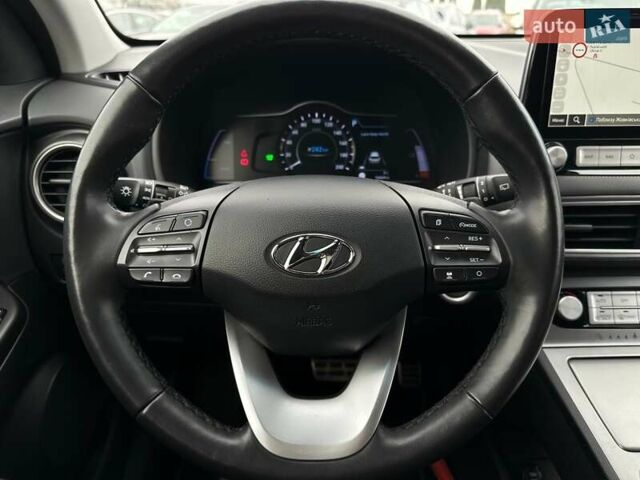 Сірий Хендай Kona Electric, об'ємом двигуна 0 л та пробігом 76 тис. км за 20500 $, фото 50 на Automoto.ua