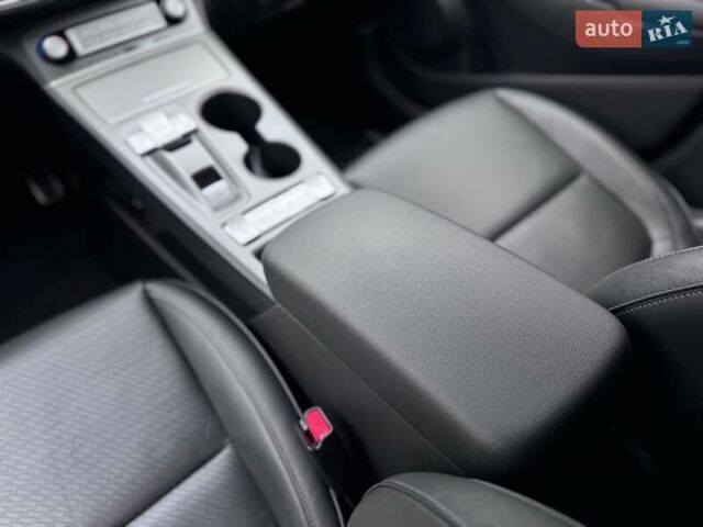 Сірий Хендай Kona Electric, об'ємом двигуна 0 л та пробігом 88 тис. км за 18700 $, фото 27 на Automoto.ua