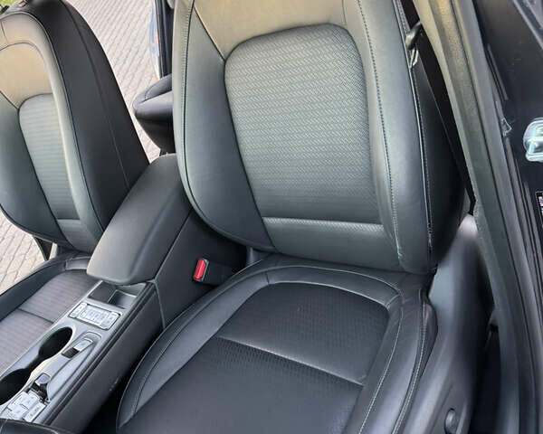 Сірий Хендай Kona Electric, об'ємом двигуна 0 л та пробігом 114 тис. км за 17999 $, фото 35 на Automoto.ua