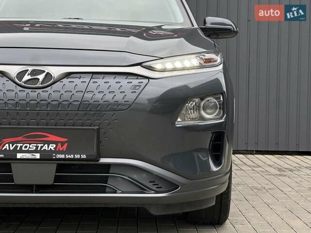 Сірий Хендай Kona Electric, об'ємом двигуна 0 л та пробігом 63 тис. км за 18500 $, фото 2 на Automoto.ua
