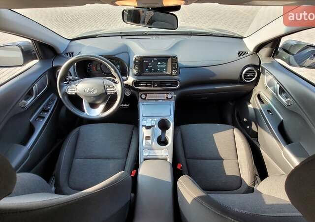 Сірий Хендай Kona Electric, об'ємом двигуна 0 л та пробігом 84 тис. км за 15700 $, фото 14 на Automoto.ua