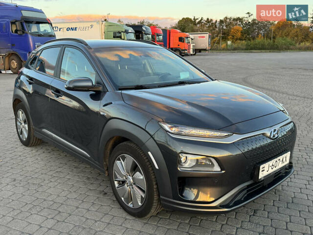 Сірий Хендай Kona Electric, об'ємом двигуна 0 л та пробігом 114 тис. км за 17999 $, фото 6 на Automoto.ua