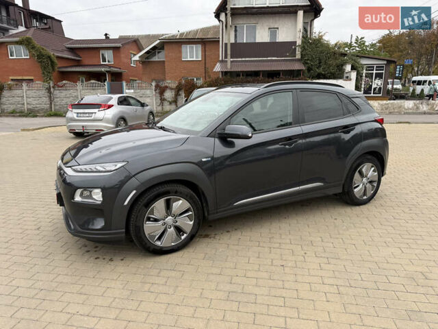 Серый Хендай Kona Electric, объемом двигателя 0 л и пробегом 52 тыс. км за 19000 $, фото 17 на Automoto.ua