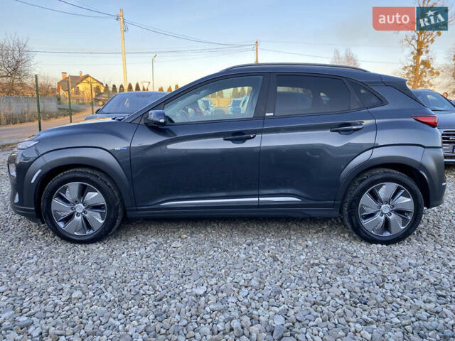 Серый Хендай Kona Electric, объемом двигателя 0 л и пробегом 104 тыс. км за 17200 $, фото 13 на Automoto.ua