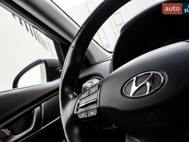 Сірий Хендай Kona Electric, об'ємом двигуна 0 л та пробігом 26 тис. км за 16300 $, фото 43 на Automoto.ua