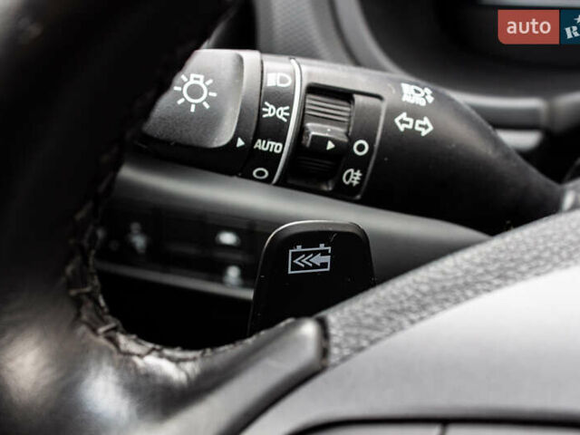 Сірий Хендай Kona Electric, об'ємом двигуна 0 л та пробігом 26 тис. км за 16300 $, фото 44 на Automoto.ua