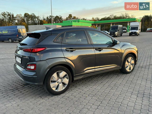 Сірий Хендай Kona Electric, об'ємом двигуна 0 л та пробігом 114 тис. км за 17999 $, фото 8 на Automoto.ua