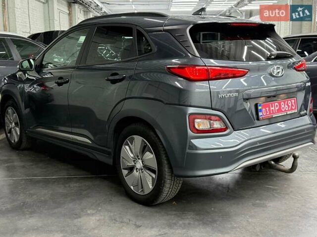 Сірий Хендай Kona Electric, об'ємом двигуна 0 л та пробігом 71 тис. км за 18465 $, фото 2 на Automoto.ua