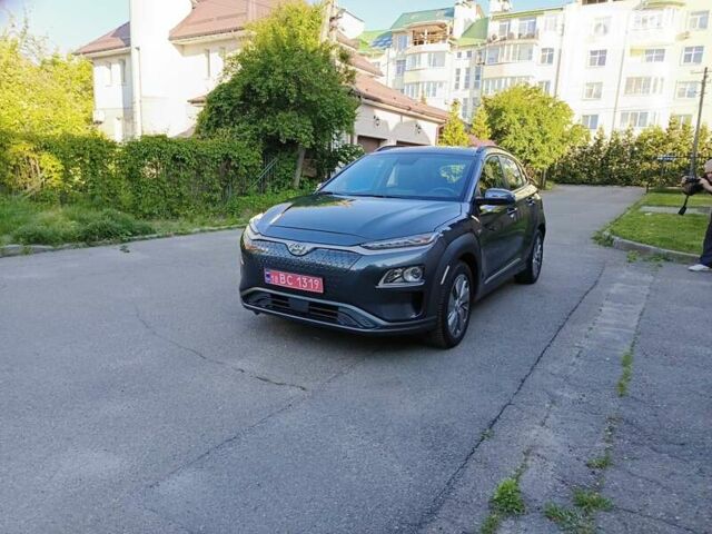 Серый Хендай Kona Electric, объемом двигателя 0 л и пробегом 29 тыс. км за 17350 $, фото 4 на Automoto.ua