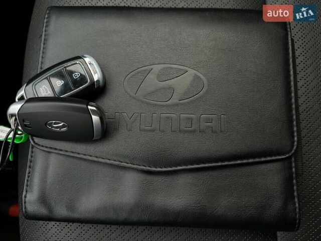 Сірий Хендай Kona Electric, об'ємом двигуна 0 л та пробігом 76 тис. км за 20500 $, фото 76 на Automoto.ua