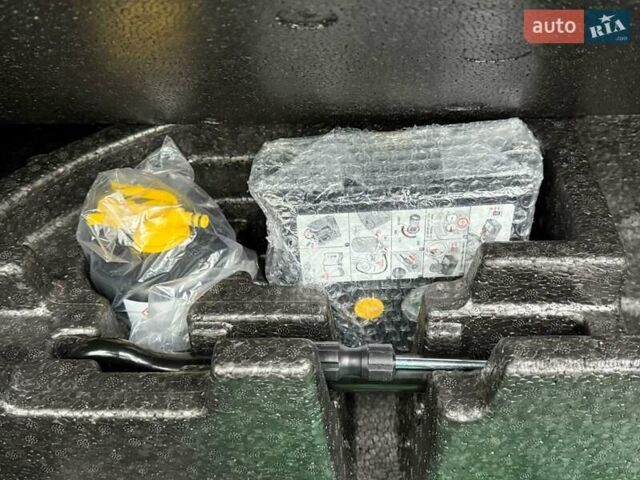 Сірий Хендай Kona Electric, об'ємом двигуна 0 л та пробігом 71 тис. км за 18465 $, фото 20 на Automoto.ua