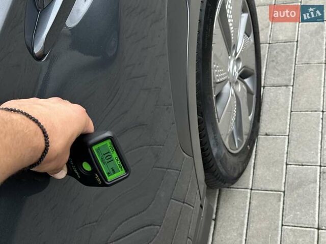 Сірий Хендай Kona Electric, об'ємом двигуна 0 л та пробігом 63 тис. км за 18500 $, фото 48 на Automoto.ua