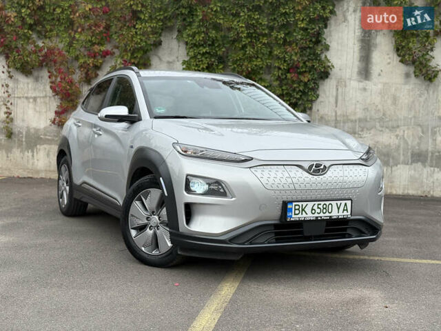 Серый Хендай Kona Electric, объемом двигателя 0 л и пробегом 26 тыс. км за 18850 $, фото 15 на Automoto.ua