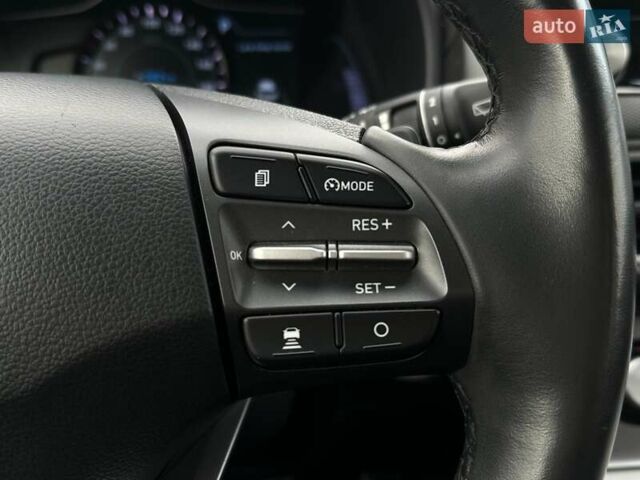Сірий Хендай Kona Electric, об'ємом двигуна 0 л та пробігом 76 тис. км за 20500 $, фото 11 на Automoto.ua