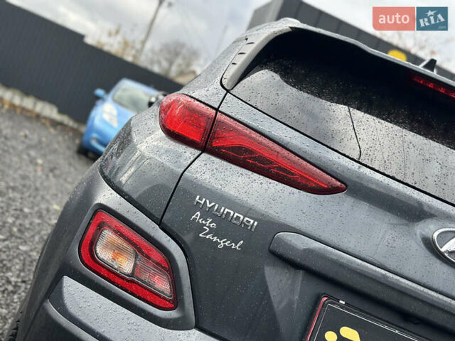 Серый Хендай Kona Electric, объемом двигателя 0 л и пробегом 167 тыс. км за 17700 $, фото 17 на Automoto.ua