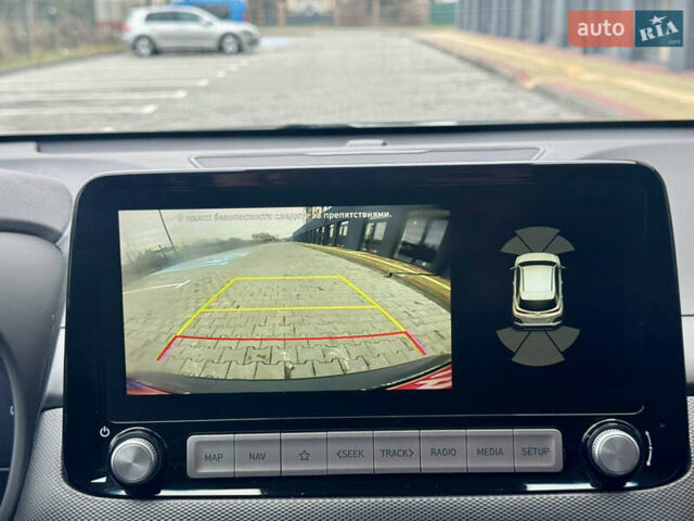 Сірий Хендай Kona Electric, об'ємом двигуна 0 л та пробігом 78 тис. км за 18900 $, фото 59 на Automoto.ua