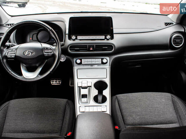 Сірий Хендай Kona Electric, об'ємом двигуна 0 л та пробігом 26 тис. км за 16300 $, фото 40 на Automoto.ua