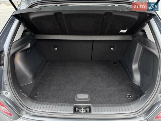 Сірий Хендай Kona Electric, об'ємом двигуна 0 л та пробігом 88 тис. км за 18700 $, фото 42 на Automoto.ua