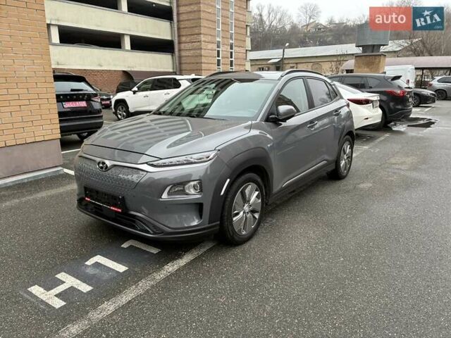 Серый Хендай Kona Electric, объемом двигателя 0 л и пробегом 78 тыс. км за 19500 $, фото 22 на Automoto.ua