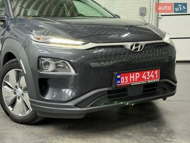 Сірий Хендай Kona Electric, об'ємом двигуна 0 л та пробігом 89 тис. км за 18340 $, фото 2 на Automoto.ua