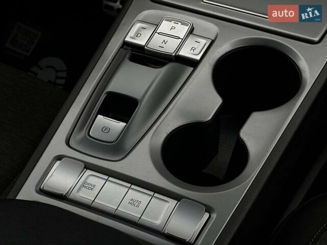 Сірий Хендай Kona Electric, об'ємом двигуна 0 л та пробігом 63 тис. км за 18500 $, фото 25 на Automoto.ua