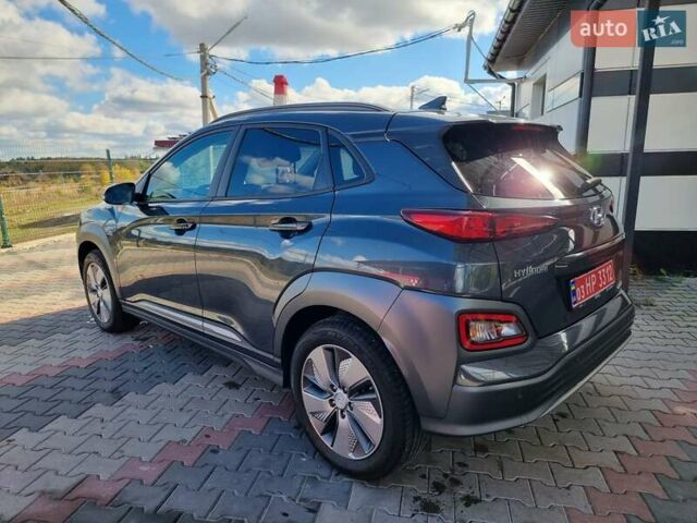 Серый Хендай Kona Electric, объемом двигателя 0 л и пробегом 42 тыс. км за 16200 $, фото 11 на Automoto.ua