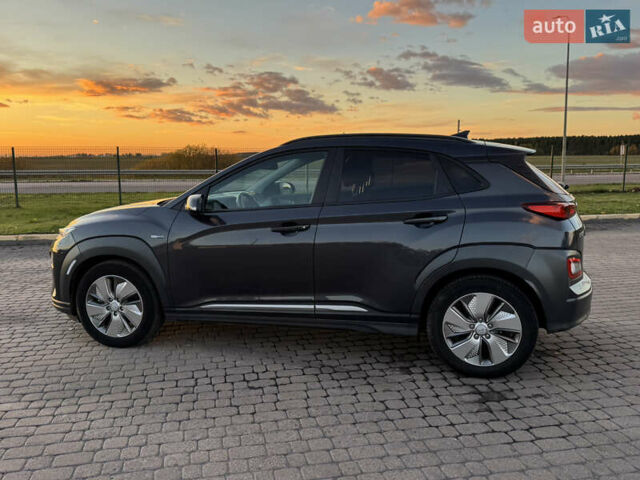 Сірий Хендай Kona Electric, об'ємом двигуна 0 л та пробігом 114 тис. км за 17999 $, фото 16 на Automoto.ua