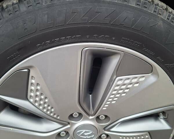 Серый Хендай Kona Electric, объемом двигателя 0 л и пробегом 87 тыс. км за 15200 $, фото 15 на Automoto.ua