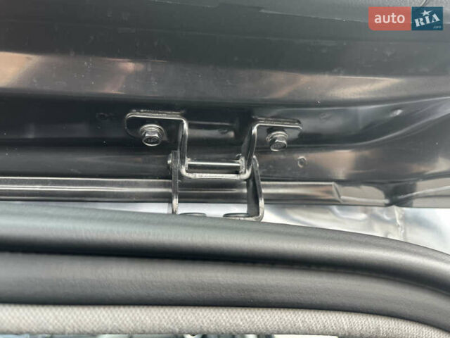 Серый Хендай Kona Electric, объемом двигателя 0 л и пробегом 49 тыс. км за 14900 $, фото 55 на Automoto.ua