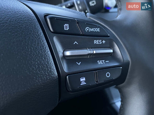 Серый Хендай Kona Electric, объемом двигателя 0 л и пробегом 104 тыс. км за 17200 $, фото 41 на Automoto.ua