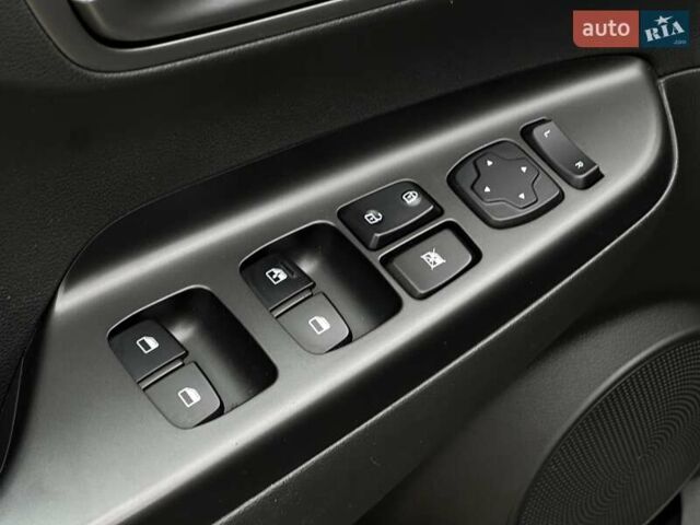 Сірий Хендай Kona Electric, об'ємом двигуна 0 л та пробігом 63 тис. км за 18500 $, фото 27 на Automoto.ua