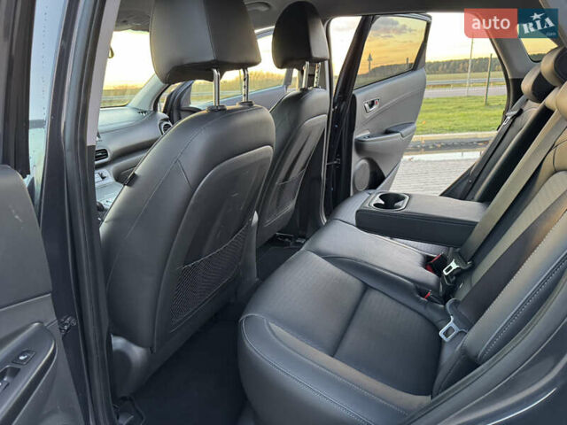 Сірий Хендай Kona Electric, об'ємом двигуна 0 л та пробігом 114 тис. км за 17999 $, фото 43 на Automoto.ua