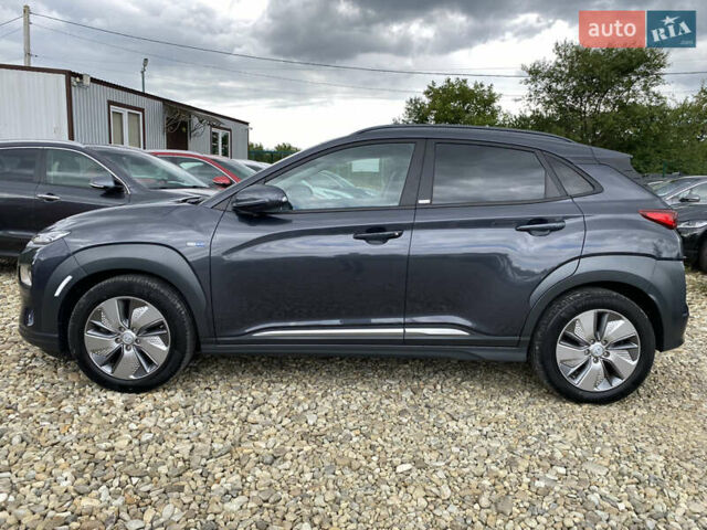 Серый Хендай Kona Electric, объемом двигателя 0 л и пробегом 69 тыс. км за 20400 $, фото 16 на Automoto.ua