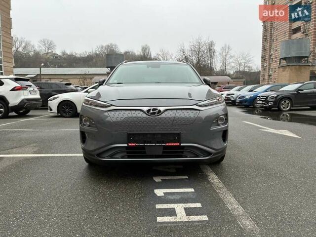 Серый Хендай Kona Electric, объемом двигателя 0 л и пробегом 78 тыс. км за 19500 $, фото 2 на Automoto.ua