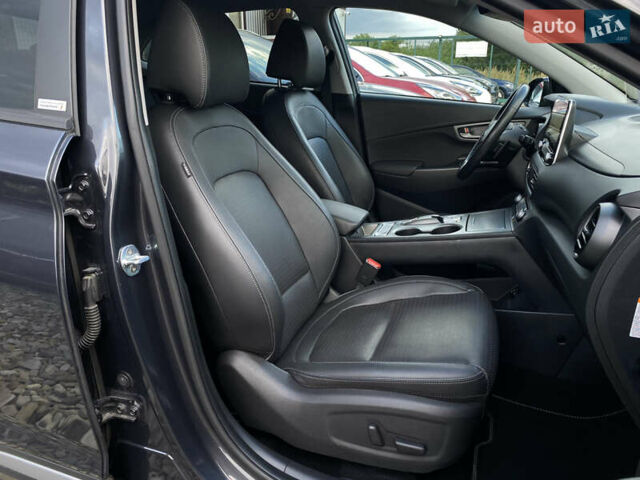 Сірий Хендай Kona Electric, об'ємом двигуна 0 л та пробігом 69 тис. км за 20900 $, фото 98 на Automoto.ua