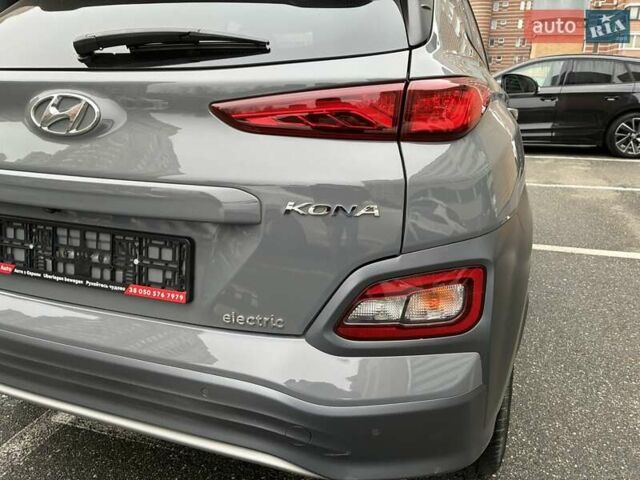 Серый Хендай Kona Electric, объемом двигателя 0 л и пробегом 78 тыс. км за 19500 $, фото 37 на Automoto.ua