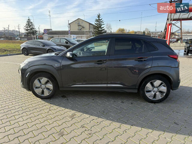 Серый Хендай Kona Electric, объемом двигателя 0 л и пробегом 69 тыс. км за 19300 $, фото 12 на Automoto.ua