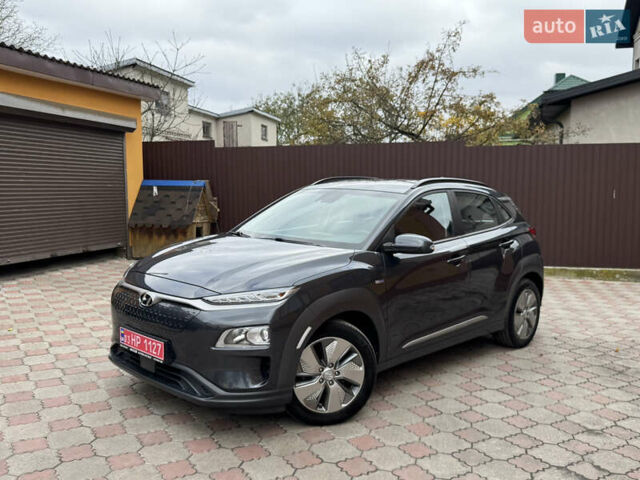 Серый Хендай Kona Electric, объемом двигателя 0 л и пробегом 106 тыс. км за 15999 $, фото 54 на Automoto.ua