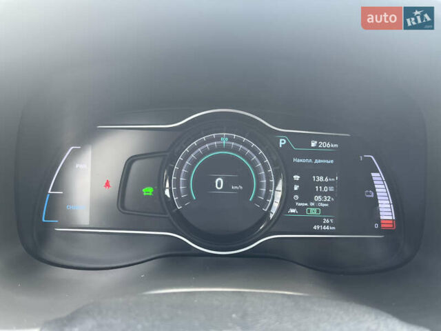 Серый Хендай Kona Electric, объемом двигателя 0 л и пробегом 49 тыс. км за 14900 $, фото 61 на Automoto.ua