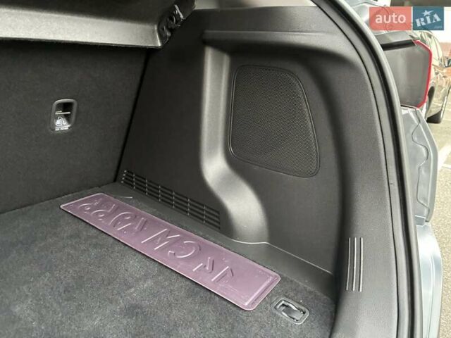 Серый Хендай Kona Electric, объемом двигателя 0 л и пробегом 78 тыс. км за 19500 $, фото 40 на Automoto.ua