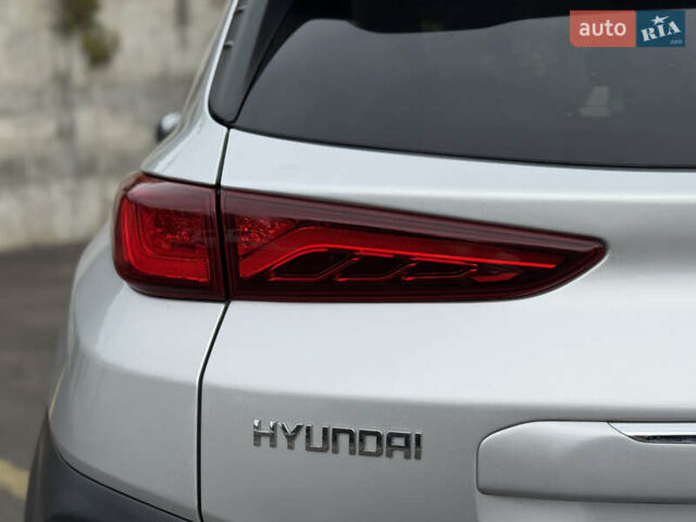 Серый Хендай Kona Electric, объемом двигателя 0 л и пробегом 26 тыс. км за 18850 $, фото 31 на Automoto.ua