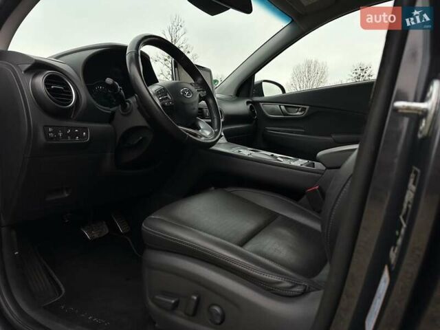Сірий Хендай Kona Electric, об'ємом двигуна 0 л та пробігом 76 тис. км за 20500 $, фото 45 на Automoto.ua