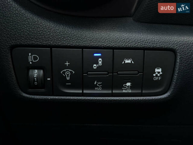 Серый Хендай Kona Electric, объемом двигателя 0 л и пробегом 36 тыс. км за 20700 $, фото 41 на Automoto.ua